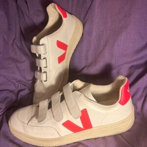 VEJA V-LOCK leather sneakers